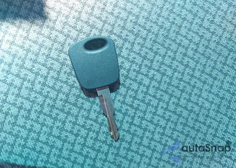 1999 Ford F-150 Lariat/Xl/Xlt from USA, damaged, VIN 1FTRX08L8XKA81765